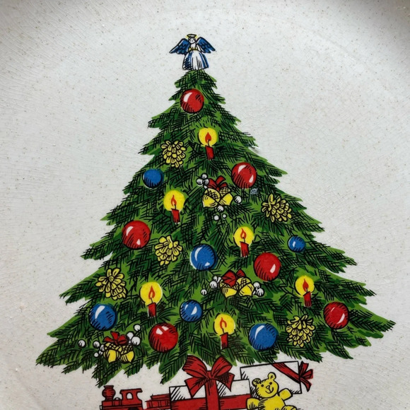 Vintage Sabin 10 inch Plate with Christmas Tree Pattern - Picture 4 of 7